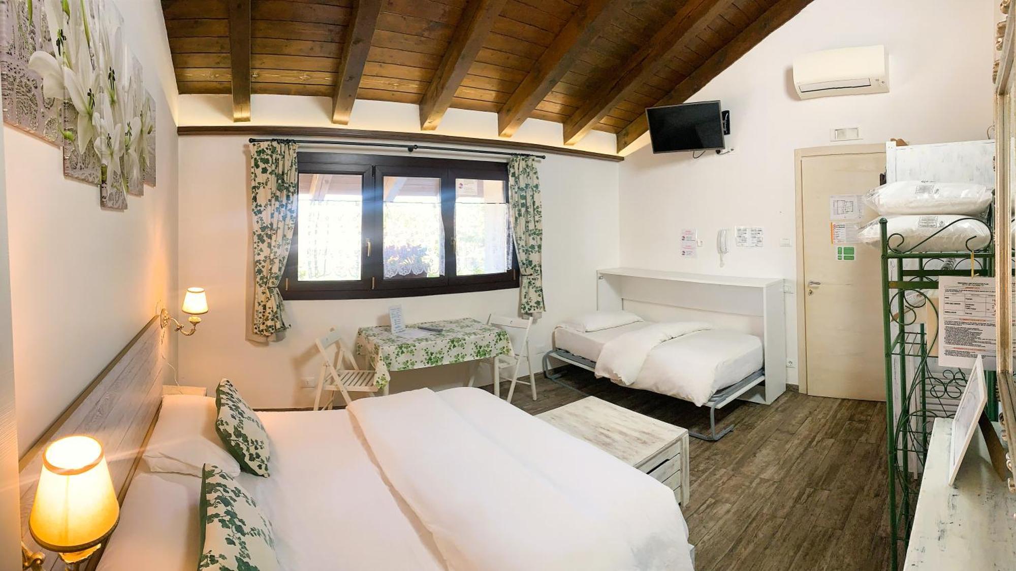 טסרה Villa Ai Tigli Venezia Guest House מראה חיצוני תמונה
